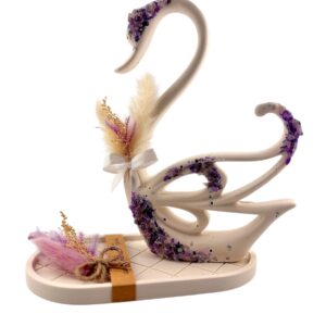 Composition "Cygne d'Améthyste" sur plateau quadrillé