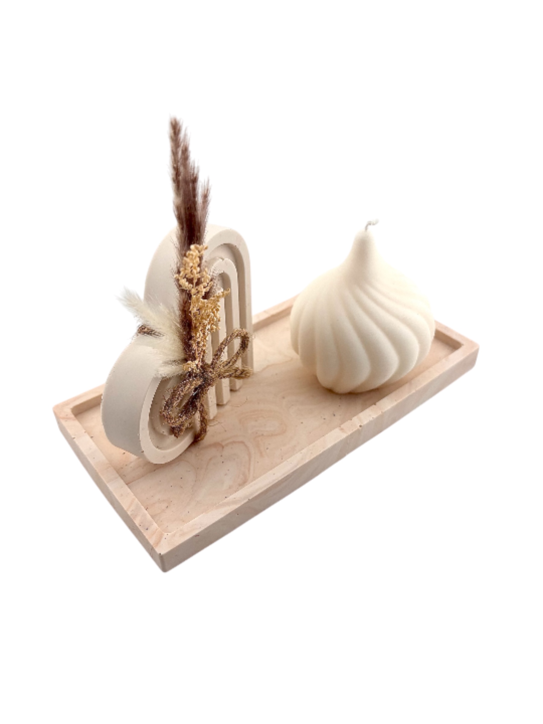 Composition décorative en Jesmonite - Plateau, coeur fleuri et bougie en cire de soja – Image 4