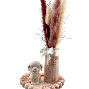 Composition décorative en Jesmonite - Plateau cœur, vase marbré rouge & figurine chien